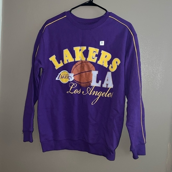 NBA Tops - NWOT LA Lakers sweatshirt